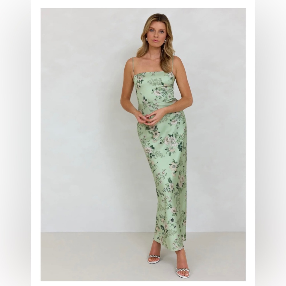 Park and Fifth Maxine Dress in color Verna